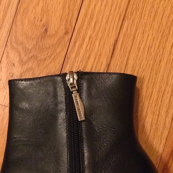 Tommy Hilfiger Leather Platform Booties, Nearly New - Picture 5 of 7